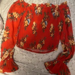 NWT “Flying Tomato” cropped shirt